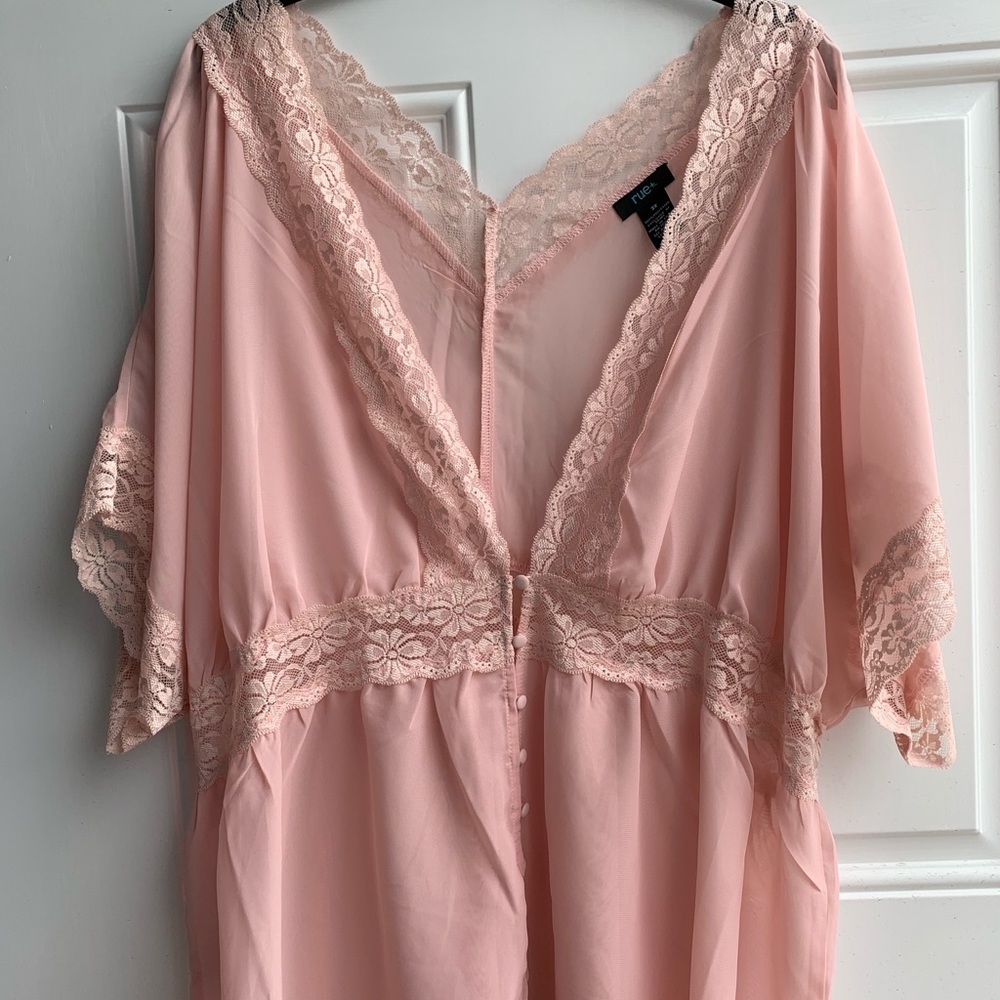 Rue 21+ blouse